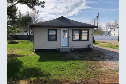 206 Fairfax Road, Vermilion, OH 44089 - Photo 1