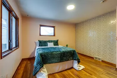 1440 Treasch Drive, Cuyahoga Falls, OH 44221 - Photo 19