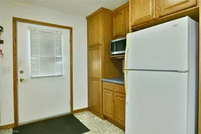 3391 Lyntz Townline Road SW, Warren, OH 44481 - Photo 9