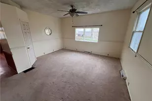 46215 Wyoming Ave, Liverpool, OH 43920 - Photo 11