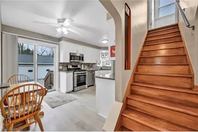 174 E 286th Street, Willowick, OH 44095 - Photo 11