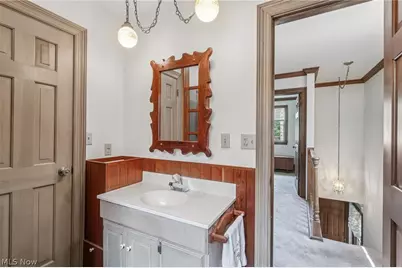 1870 Dallas Avenue, Akron, OH 44301 - Photo 17