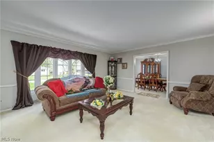 362 Hamilton Cir, Elyria, OH 44035 - Photo 5