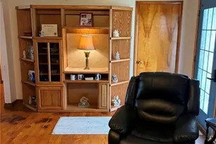 810 Woodale Dr, Bucyrus, OH 44820 - Photo 3