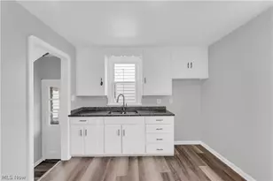 20550 Wilmore Ave, Euclid, OH 44123 - Photo 9