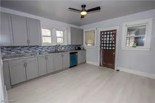 22862 Norman Ave, Alliance, OH 44601 - Photo 11