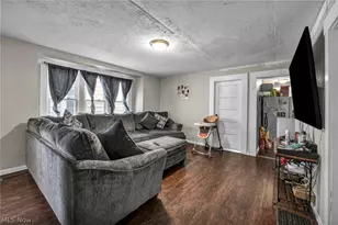 228 Gates, Elyria, OH 44035 - Photo 5