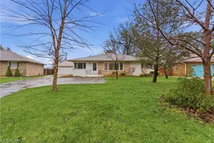 11526 Lake Ave, Loveland, OH 44102 - Photo 3