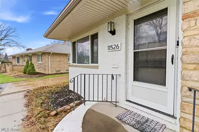 11526 Lake Avenue, Loveland, OH 44102 - Photo 5