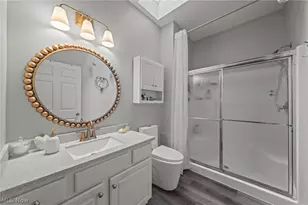 3953 Hilltop Dr, Vermilion, OH 44089 - Photo 11