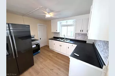 276 Orange Street, Conneaut, OH 44030 - Photo 9