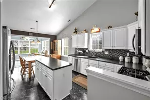 2640 Edgebrook Crossing, Twinsburg, OH 44087 - Photo 9