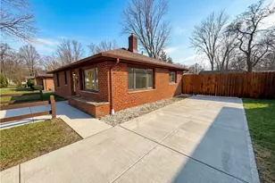 4506 Silverdale Rd, North Olmsted, OH 44070 - Photo 7