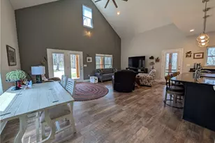 10073 Dunlap Rd, Cambridge, OH 43725 - Photo 11