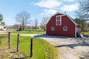 2509 Ridge Rd, Hinckley, OH 44233 - Photo 9