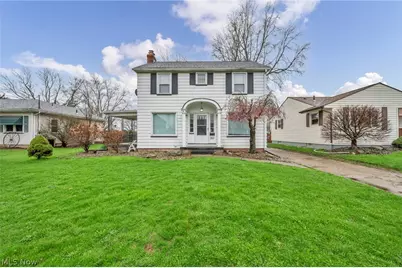 300 Russell Avenue, Niles, OH 44446 - Photo 1