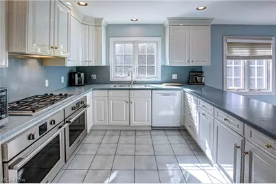 18220 Parkland Drive, Huber Heights, OH 44122 - Photo 27