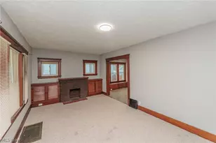 1038 W 11th St, Lorain, OH 44052 - Photo 19