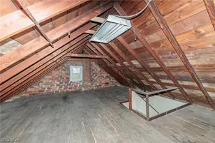 1038 W 11th St, Lorain, OH 44052 - Photo 23