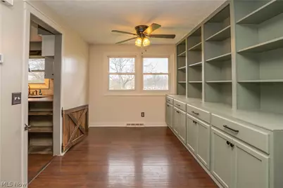 10288 Hunting Hills Avenue NE, Hartville, OH 44632 - Photo 9