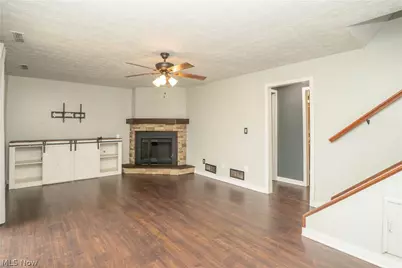 10288 Hunting Hills Avenue NE, Hartville, OH 44632 - Photo 23