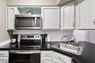 352 Main St, Huron, OH 44839 - Photo 9