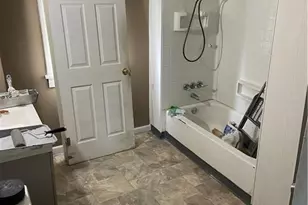 567 E 128th St, Loveland, OH 44108 - Photo 11