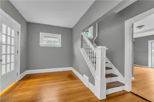 13409 S Parkway Dr, Garfield Heights, OH 44105 - Photo 7