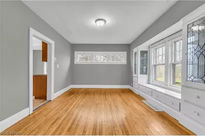 13409 S Parkway Drive, Garfield Heights, OH 44105 - Photo 11