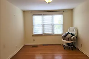 1751 Blaine Ave, Cambridge, OH 43725 - Photo 5