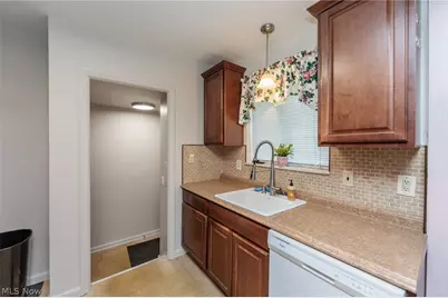 2071 Wrenford Road, South Euclid, OH 44121 - Photo 13