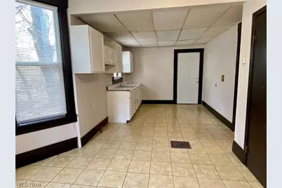 390 Doyle Street, Akron, OH 44303 - Photo 5