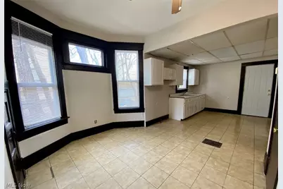 390 Doyle Street, Akron, OH 44303 - Photo 7