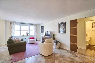 18975 Van Aken Blvd, Huber Heights, OH 44122 - Photo 15