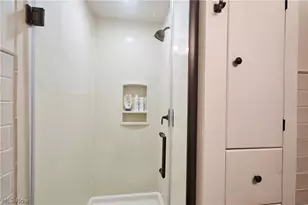 18975 Van Aken Blvd, Huber Heights, OH 44122 - Photo 11