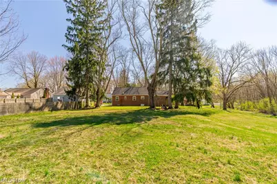1521 Edgemoor Avenue, Akron, OH 44313 - Photo 19