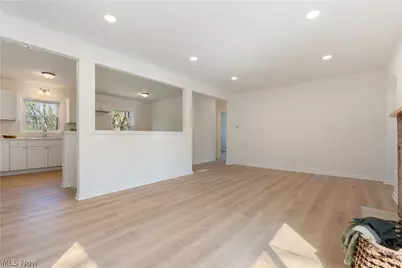 1521 Edgemoor Avenue, Akron, OH 44313 - Photo 7