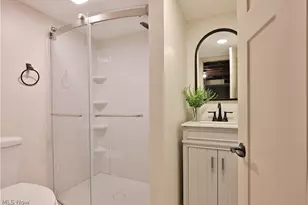 2163 Waterbury Rd, Oakwood, OH 44107 - Photo 35