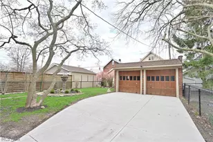 2163 Waterbury Rd, Oakwood, OH 44107 - Photo 37