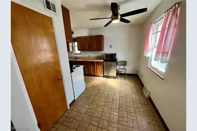 24251 Puritan Road, Euclid, OH 44123 - Photo 11