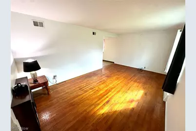 24251 Puritan Road, Euclid, OH 44123 - Photo 9