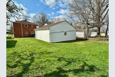 24251 Puritan Road, Euclid, OH 44123 - Photo 7