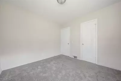 4717 Grandview Avenue NE, Canton, OH 44705 - Photo 13