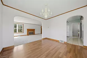 4717 Grandview Ave NE, Canton, OH 44705 - Photo 7