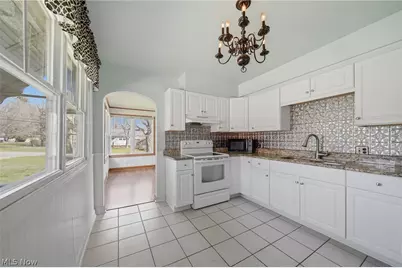 4717 Grandview Avenue NE, Canton, OH 44705 - Photo 9