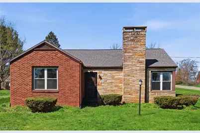 4717 Grandview Avenue NE, Canton, OH 44705 - Photo 1