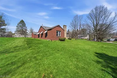 4717 Grandview Avenue NE, Canton, OH 44705 - Photo 29