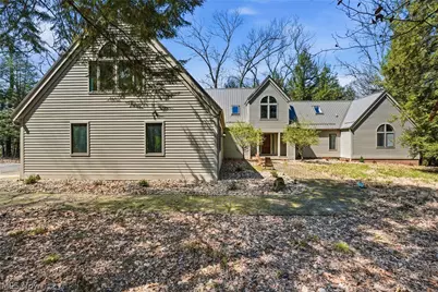 5700 Clingan Road, Struthers, OH 44471 - Photo 1