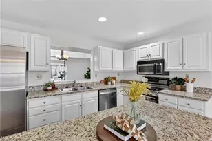 6943 Father Caruso Dr, Loveland, OH 44102 - Photo 9