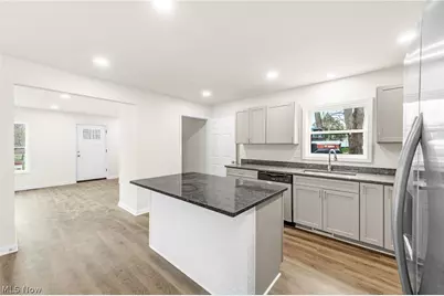 1334 Hazelwood Ave, Akron, OH 44305 - Photo 11